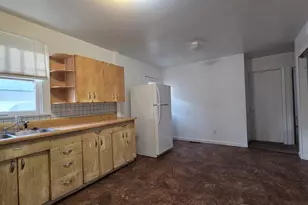 1213 E 11th St, Pueblo, CO 81001 - Photo 4