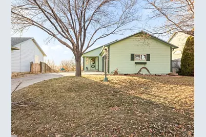 4215 Sentinel Place, Pueblo, CO 81008 - Photo 2