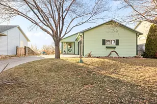 4215 Sentinel Pl, Pueblo, CO 81008 - Photo 2