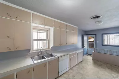 610 Brown Ave, Pueblo, CO 81004 - Photo 12