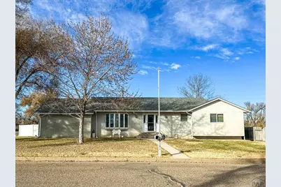 910 S 10th St, Lamar, CO 81052 - Photo 1