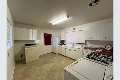 1637 Englewood Dr, Pueblo, CO 81005 - Photo 6