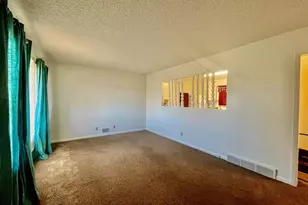 1637 Englewood Dr, Pueblo, CO 81005 - Photo 2