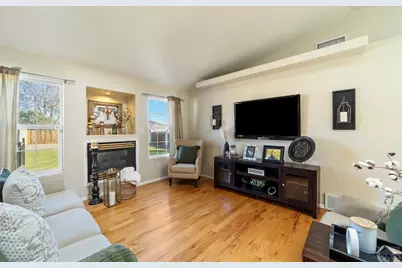 190 S Circle Dr, Pueblo West, CO 81007 - Photo 6