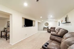 190 S Circle Dr, Pueblo West, CO 81007 - Photo 34