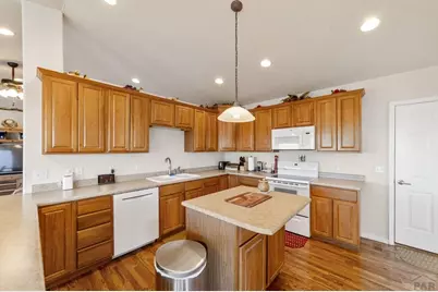 5405 Peregrine Dr, Pueblo, CO 81005 - Photo 8