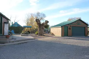 1015 Gunnison St, Pueblo, CO 81006 - Photo 4