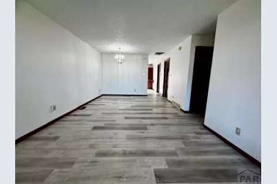 2101 Chautard Dr, Pueblo, CO 81005 - Photo 4