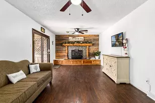 1491 Dana Ln, Pueblo, CO 81006 - Photo 10