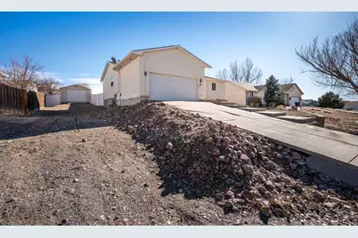 818 S Sterling Dr, Pueblo West, CO 81007 - Photo 2