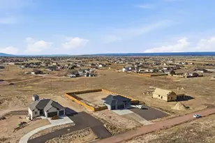 421 N Heather Dr, Pueblo, CO 81007 - Photo 8