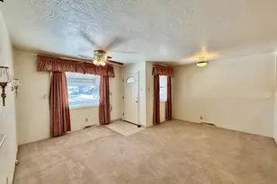 813 Brown Ave, Pueblo, CO 81004 - Photo 10
