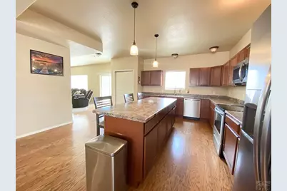 1808 Kingfisher Ln, Pueblo, CO 81008 - Photo 2