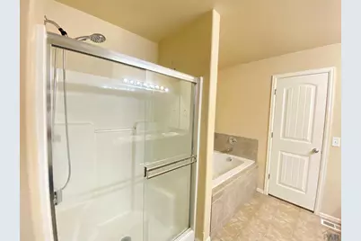 1808 Kingfisher Ln, Pueblo, CO 81008 - Photo 12