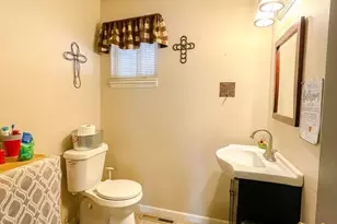 28235 Manor Dr, Rocky Ford, CO 81067 - Photo 10