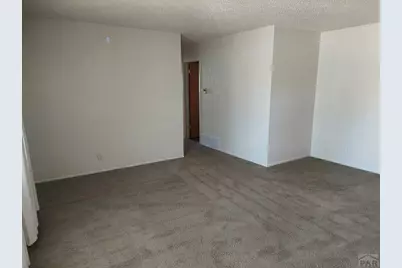 2042 S Riverview Dr, Pueblo, CO 81006 - Photo 6