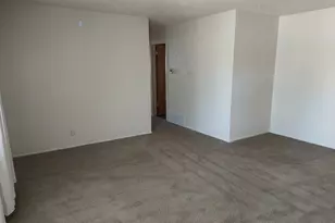 2042 S Riverview Dr, Pueblo, CO 81006 - Photo 6