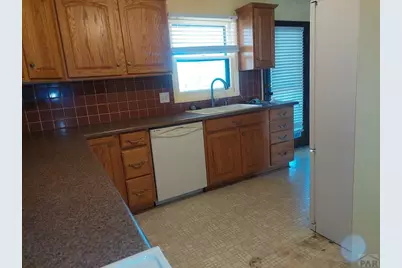 2042 S Riverview Dr, Pueblo, CO 81006 - Photo 10