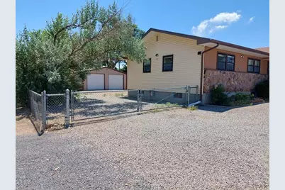 2042 S Riverview Dr, Pueblo, CO 81006 - Photo 30