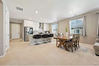 2215 Cliffmoor Ln, Pueblo, CO 81008 - Photo 8