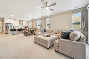 2215 Cliffmoor Ln, Pueblo, CO 81008 - Photo 4