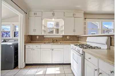 1912 E 5th St, Pueblo, CO 81001 - Photo 12