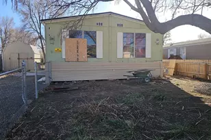 2416 Kara Ct, Pueblo, CO 81004 - Photo 32