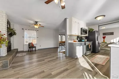 8 S Glenrose Dr, Pueblo, CO 81007 - Photo 18