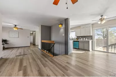 8 S Glenrose Dr, Pueblo, CO 81007 - Photo 16