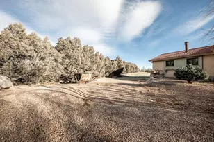 8 S Glenrose Dr, Pueblo, CO 81007 - Photo 10