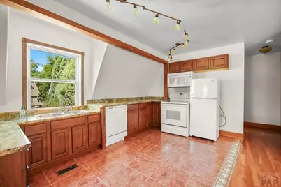 2307 Greenwood St, Pueblo, CO 81003 - Photo 6