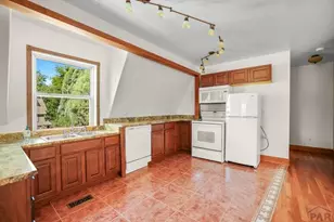 2307 Greenwood St, Pueblo, CO 81003 - Photo 6