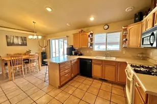 3131 Bighorn Ct, Pueblo, CO 81005 - Photo 10