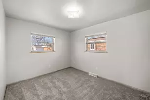 943 Bragdon Ave, Pueblo, CO 81004 - Photo 8