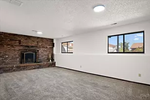 208 Starlite Dr, Pueblo, CO 81005 - Photo 26