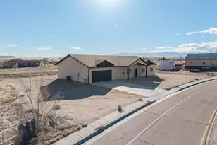 576 E Earl Dr, Pueblo West, CO 81007 - Photo 44