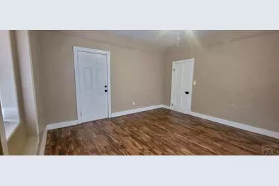 209 E 9th St, Walsenburg, CO 81089 - Photo 6