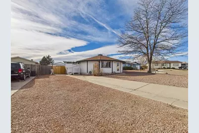 4 Bridgeport Circle, Pueblo, CO 81003 - Photo 2