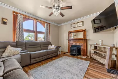 302 Michigan St, Pueblo, CO 81004 - Photo 8