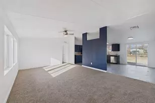 2031 W 11th St, Pueblo, CO 81003 - Photo 4