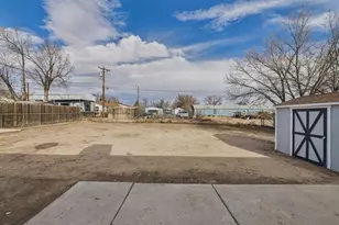 2031 W 11th St, Pueblo, CO 81003 - Photo 32