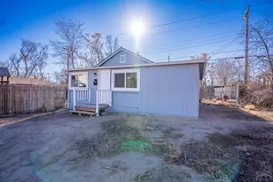 1910 E 12th St, Pueblo, CO 81001 - Photo 2