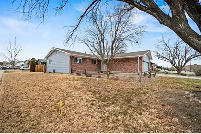 33 Regency Blvd, Pueblo, CO 81005 - Photo 2