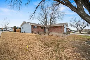 33 Regency Blvd, Pueblo, CO 81005 - Photo 2