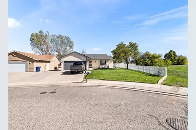 190 Kingsley Ave, Pueblo, CO 81005 - Photo 2