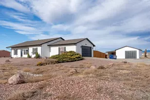 995 N Matt Dr, Pueblo, CO 81007 - Photo 2