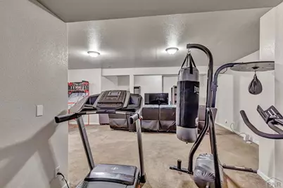 2319 Longhorn Dr, Pueblo, CO 81008 - Photo 24
