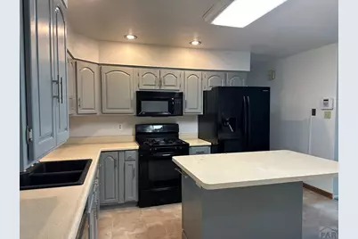 150 Cornell Circle, Pueblo, CO 81005 - Photo 6