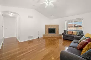 2143 Teal Ct, Pueblo, CO 81001 - Photo 2