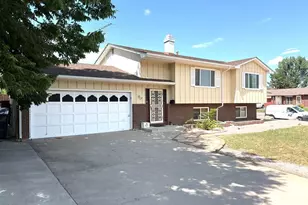 1 Briargate Pl, Pueblo, CO 81001 - Photo 2